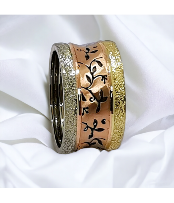 copy of wedding ring Ferrero design