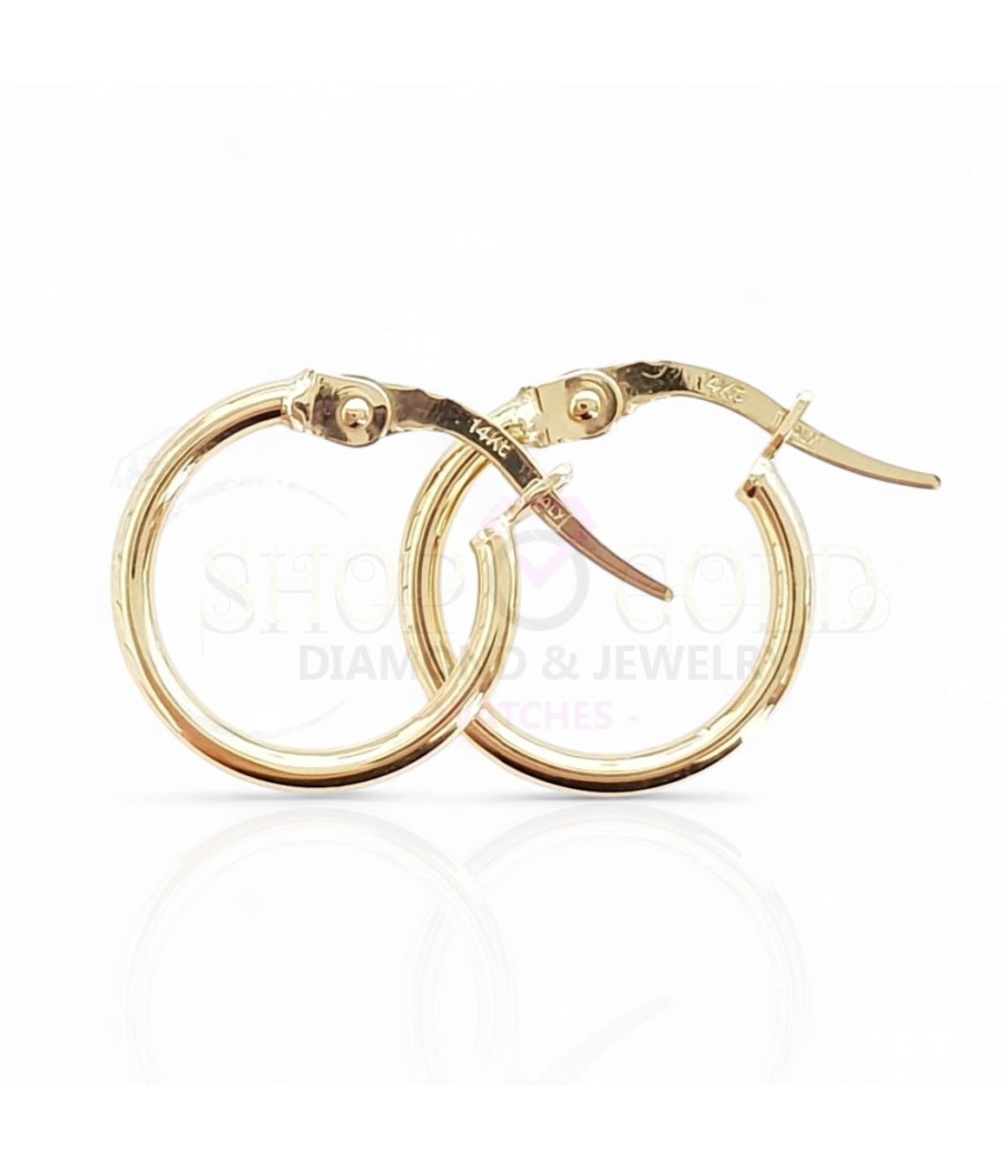 Gold hoop earrings smooth, 13 mm.